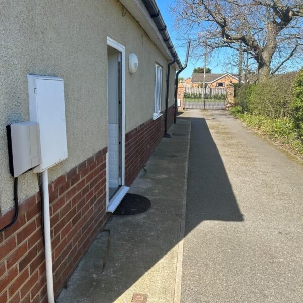 TEC Renewables IMG_6555-600x600 EV Chargers  